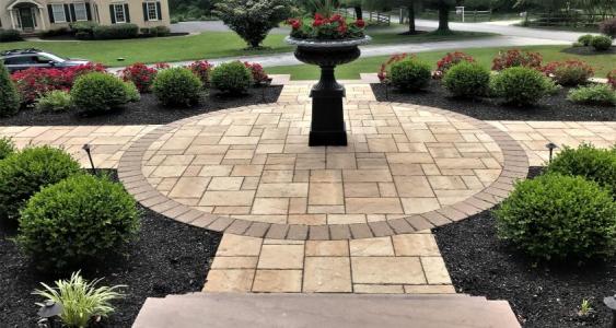 Techo-bloc blu 60 pavers create this large circular inlay in Malvern, PA