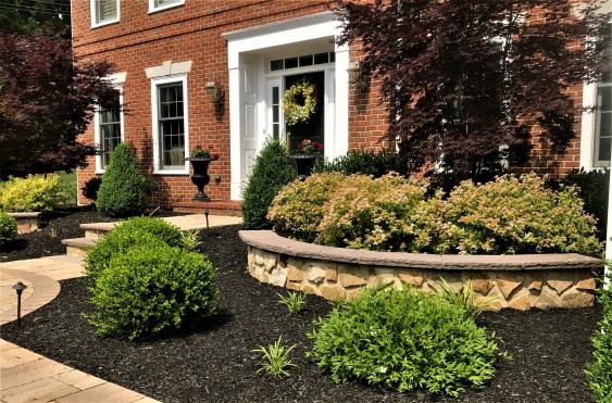 An eye-catching front yard in Malvern, Pa