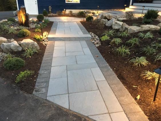 Techo-bloc Rocka steps and Aberdeen slab pavers with a soldier border in Spring City, PA