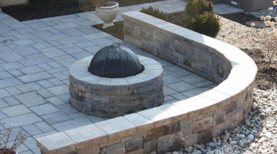 Patio Design with sitting wall in Malvern, PA