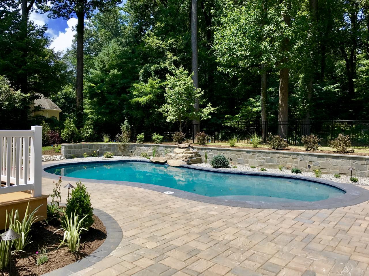Stone Veneer Whitehouse Landscaping