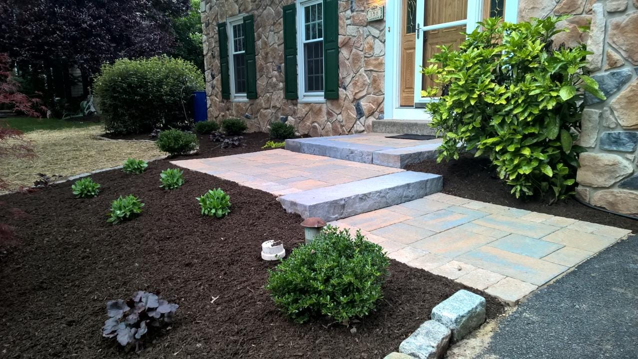 Walkways – Whitehouse Landscaping